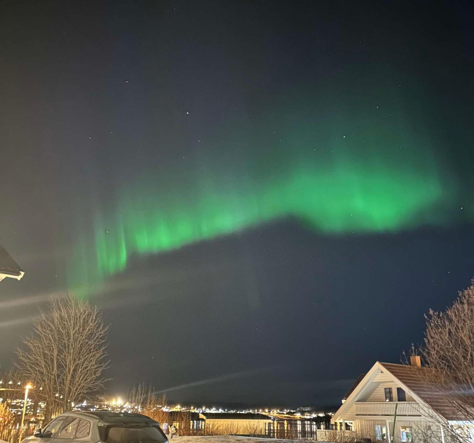 Leilighet Ved Porten Til Senja Lägenhet Finnsnes Exteriör bild